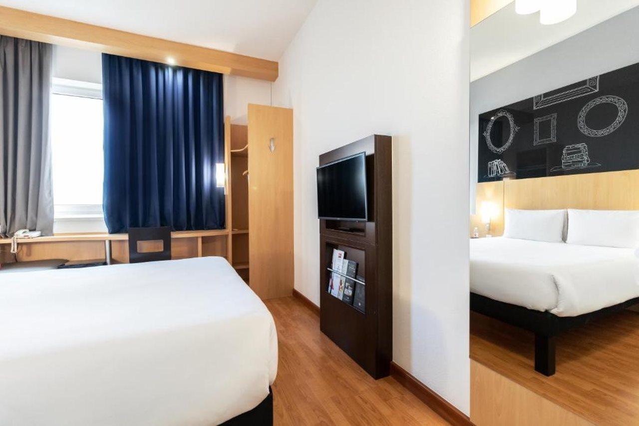 Ibis Center 3*