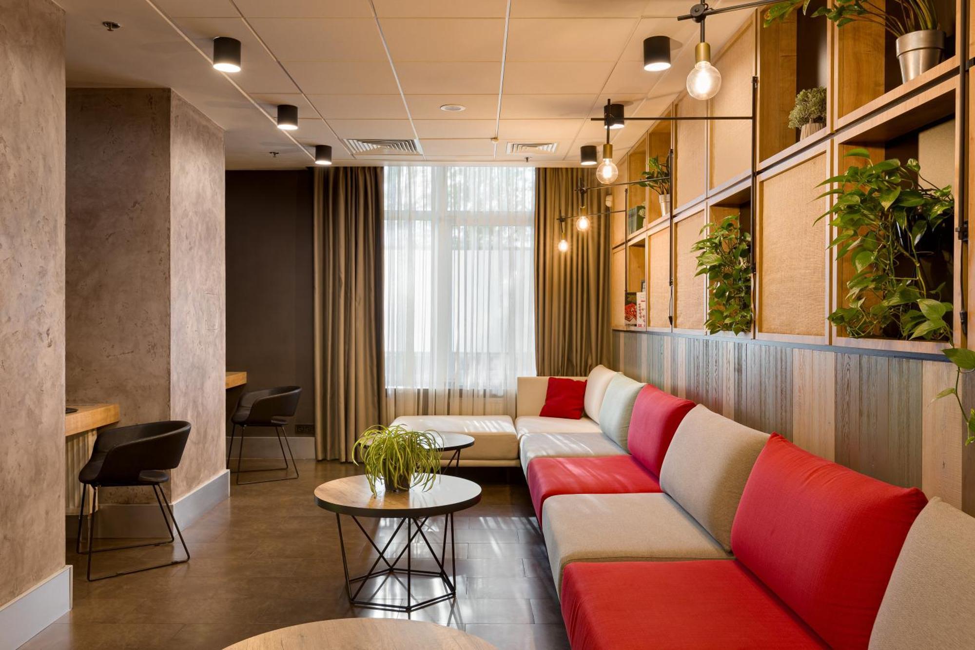 Ibis Center Hotel 3*