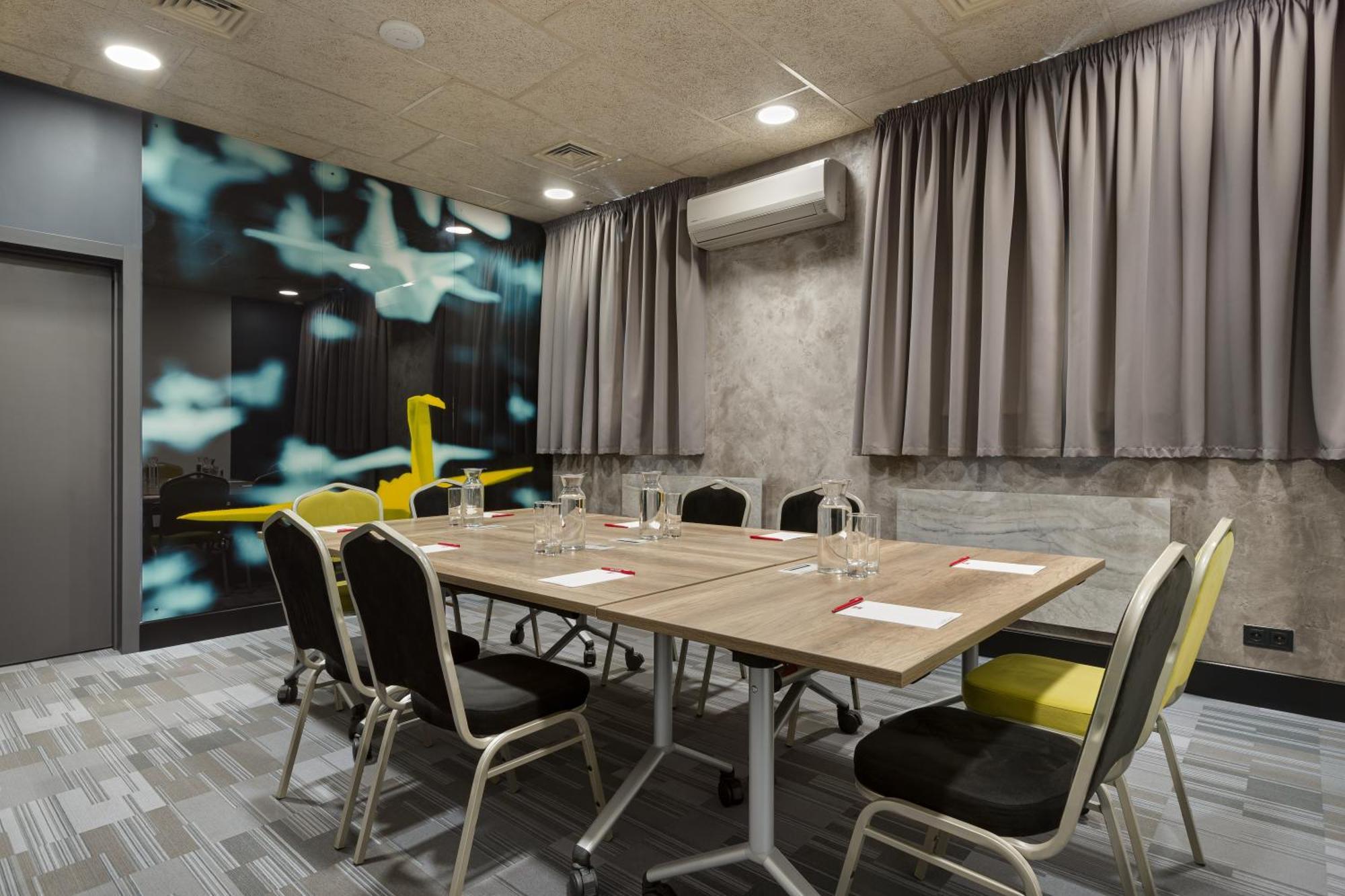 Ibis Center Hotel Kiew