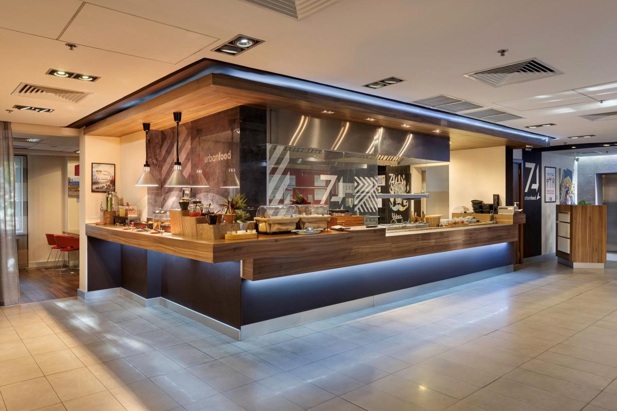 Ibis Center Hotel Kiew