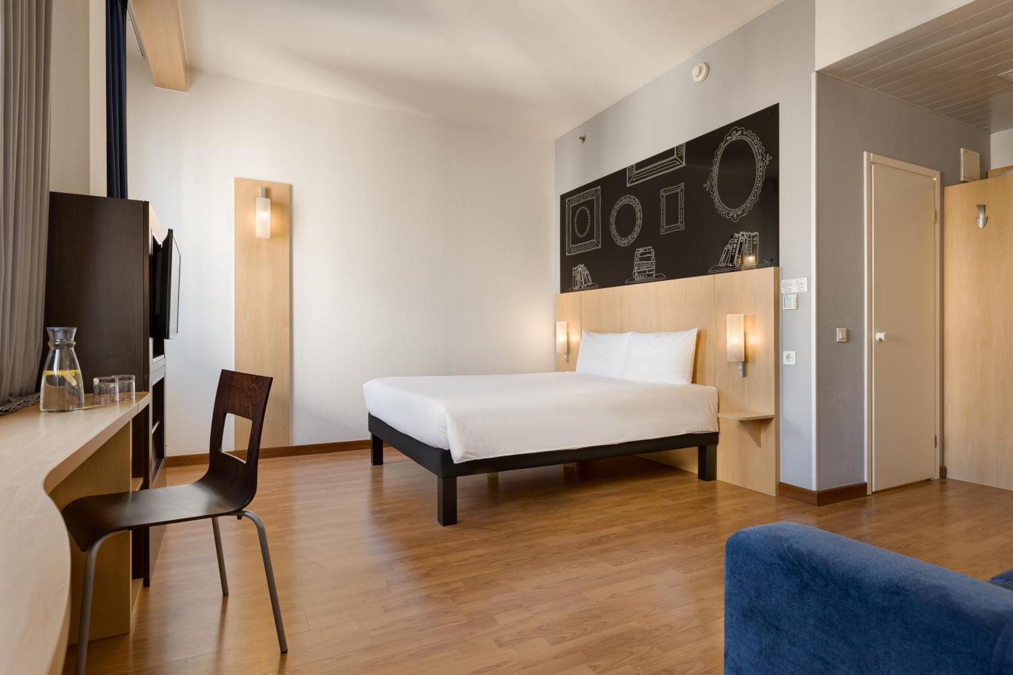 Hotel Ibis Center 3*