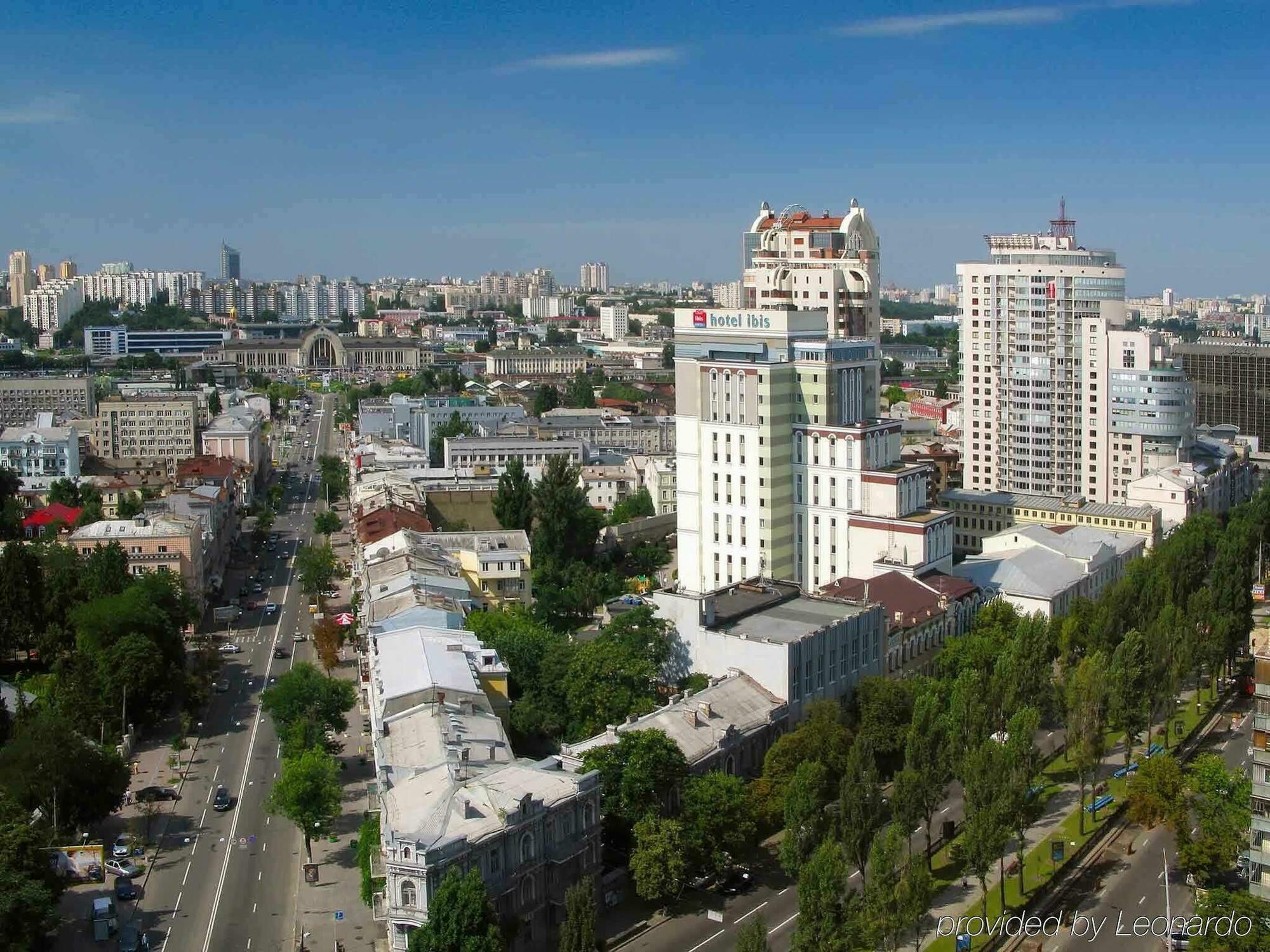 Ibis Center Hotel 3*